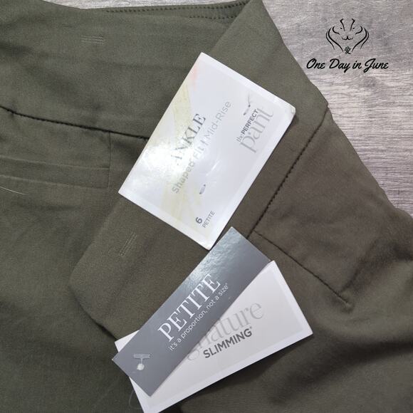 Christopher & Banks Mid Rise Ankle Pants Size 6P - Picture 2 of 6